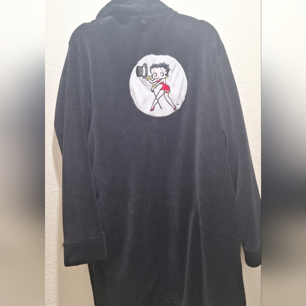Betty Boop Black Fleece Robe - Picture 2 of 4